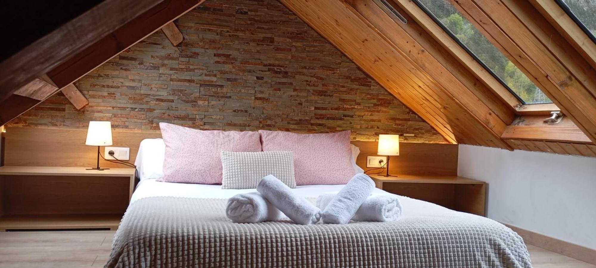 Precioso Atico Acogedor En Canfranc Exterior photo